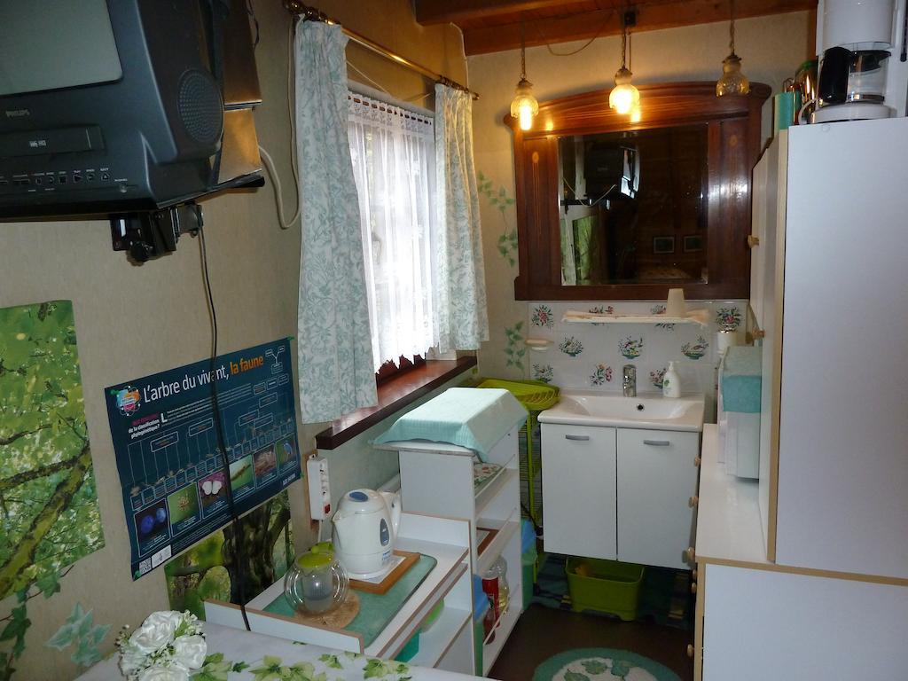 B&B 'T Nieuw Lijsternest Wezembeek-Oppem Δωμάτιο φωτογραφία